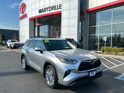 Used 2024 Toyota Highlander Limited