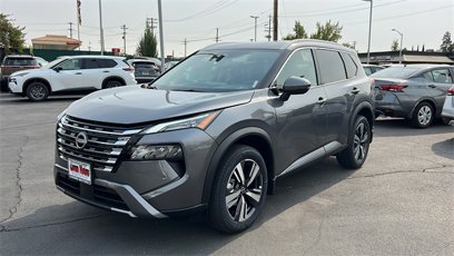 New 2025 Nissan Rogue SL