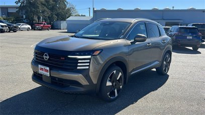 New 2025 Nissan Kicks SR