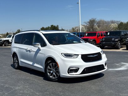 Certified 2024 Chrysler Pacifica Pinnacle