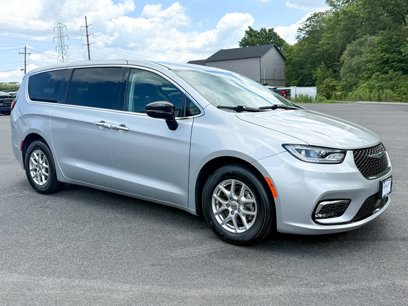 Used 2024 Chrysler Pacifica Touring-L