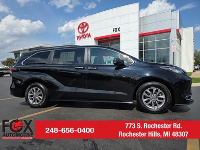 Used 2021 Toyota Sienna XLE