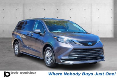 Used 2022 Toyota Sienna LE