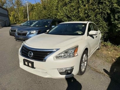 Used 2014 Nissan Altima 2.5 SV w/ Convenience Package