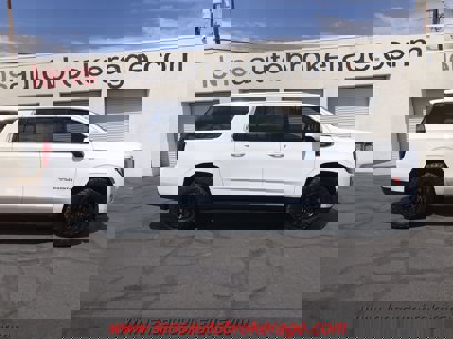 Used 2022 GMC Yukon XL SLE w/ Gmc Pro Safety Plus Package