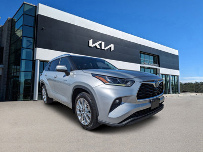 Used 2021 Toyota Highlander Limited