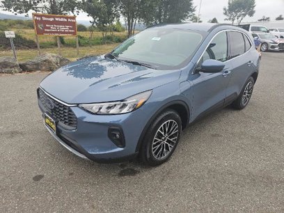 New 2025 Ford Escape SE