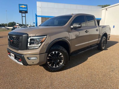 Used 2021 Nissan Titan PRO-4X w/ Pro-4x Convenience Package