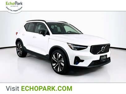 Used 2024 Volvo XC40 B5 Plus w/ Climate Package