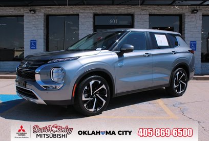 Used 2023 Mitsubishi Outlander SE