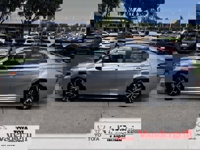 Used 2018 Toyota Camry SE