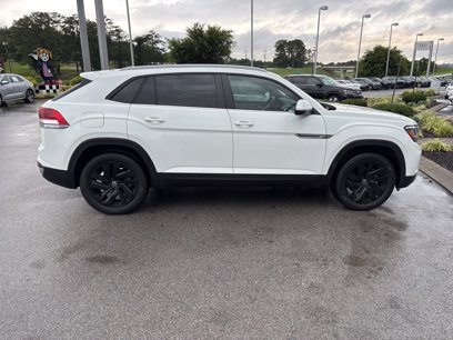 Used 2022 Volkswagen Atlas Cross Sport SE w/ Black Wheel Package