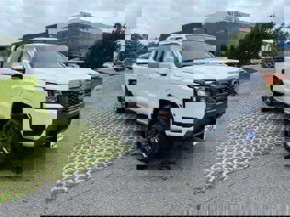New 2025 Nissan Frontier SV