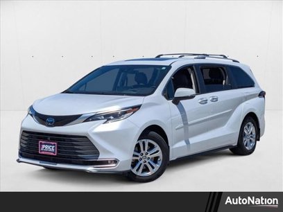 Used 2022 Toyota Sienna Platinum