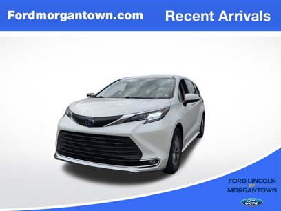 Used 2021 Toyota Sienna XLE