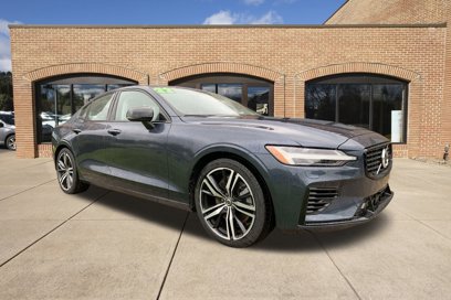 Used 2022 Volvo S60 T8 R-Design Expression w/ Advanced Package