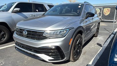 Used 2024 Volkswagen Tiguan SE R-Line