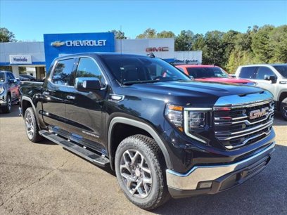 New 2025 GMC Sierra 1500 SLT