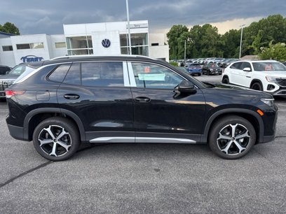 New 2025 Volkswagen Tiguan SE