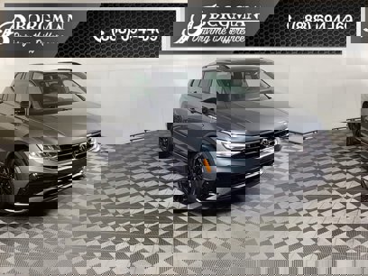 Used 2022 Volkswagen Tiguan SE R-Line