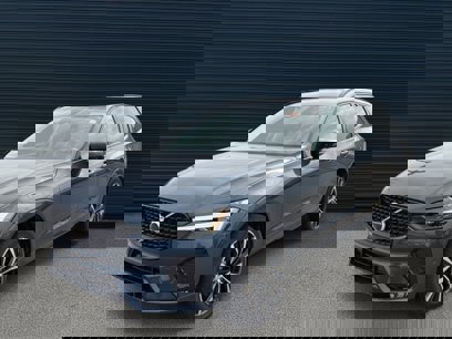 Certified 2025 Volvo XC60 B5 Plus w/ Protection Package Premier