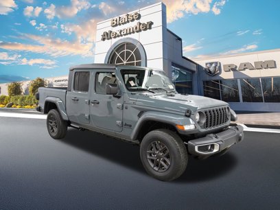 New 2025 Jeep Gladiator Sport