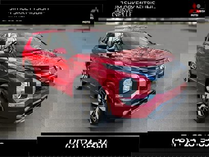New 2025 Mitsubishi Outlander SE