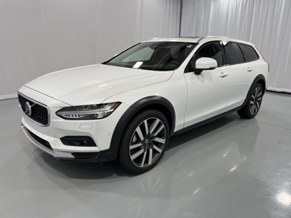 New 2025 Volvo V90 B6 Cross Country Ultra w/ Climate Package