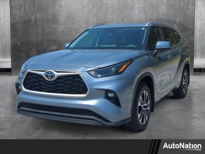 Used 2023 Toyota Highlander XLE