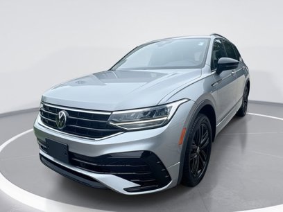 Certified 2022 Volkswagen Tiguan SE R-Line