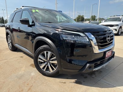 Used 2024 Nissan Pathfinder SL