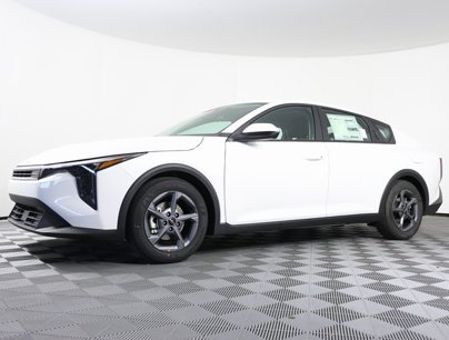 New 2025 Kia K4 LXS