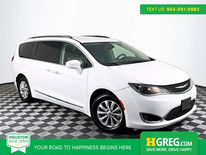Used 2018 Chrysler Pacifica Touring-L