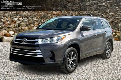 Used 2017 Toyota Highlander LE