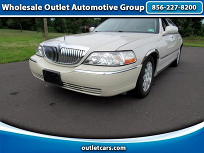 Used 2007 Lincoln Town Car Signature Limited