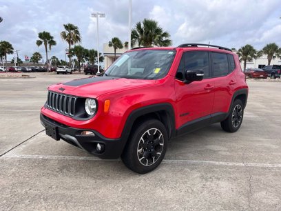 Used 2023 Jeep Renegade Latitude w/ Sun/Sound Group