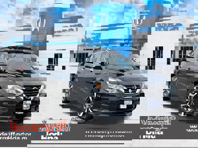 Used 2017 Nissan Altima 2.5 SV w/ Convenience Package