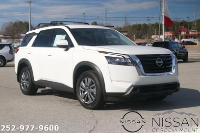 New 2025 Nissan Pathfinder SV