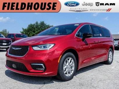 New 2025 Chrysler Pacifica Select