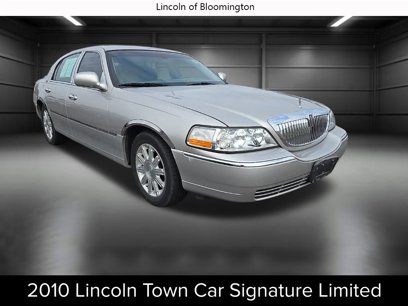Used 2010 Lincoln Town Car Signature Limited