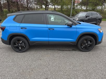 New 2025 Volkswagen Taos SE