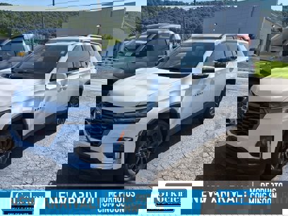 Used 2023 Chevrolet Traverse RS