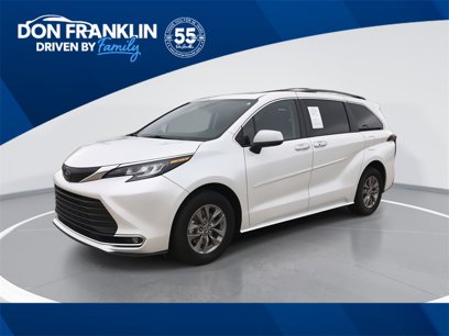 Used 2022 Toyota Sienna XLE
