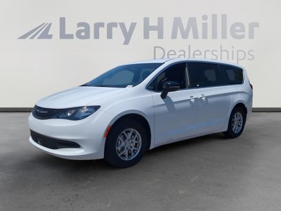 New 2025 Chrysler Voyager LX