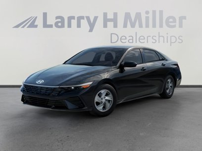 New 2025 Hyundai Elantra SE