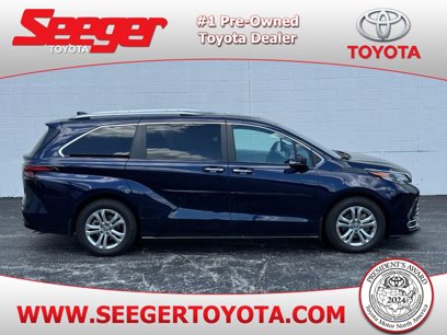 Used 2023 Toyota Sienna Platinum