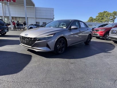 Used 2023 Hyundai Elantra SEL