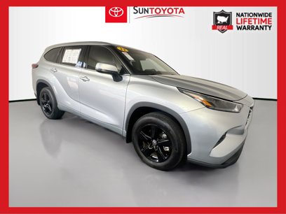 Used 2022 Toyota Highlander LE