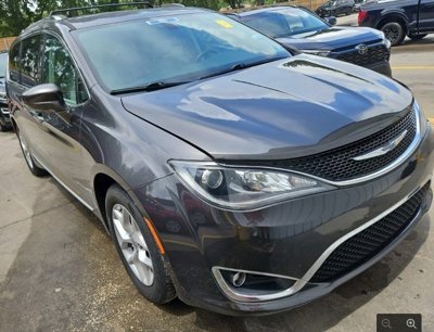 Used 2017 Chrysler Pacifica Touring-L Plus w/ Tire & Wheel Group