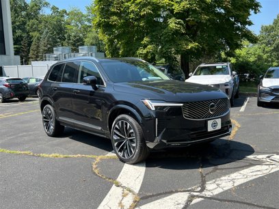 New 2025 Volvo XC90 B6 Plus w/ Protection Package Premier